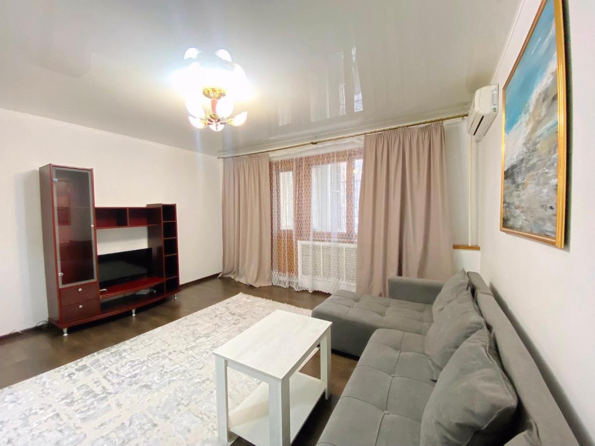 Comfortable Apartment, Samal 2 Almaty Eksteriør bilde