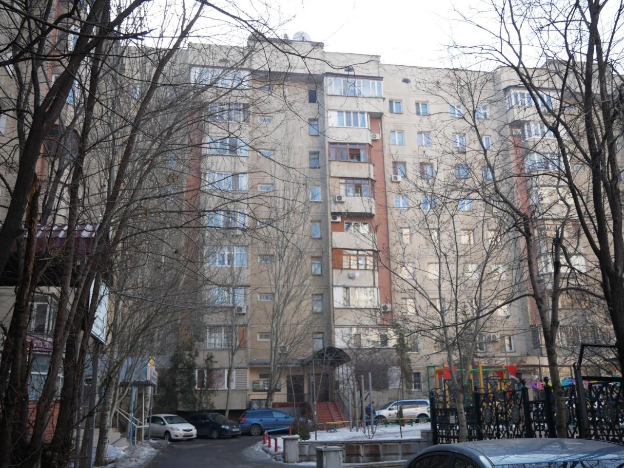 Comfortable Apartment, Samal 2 Almaty Eksteriør bilde